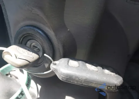 2004 Toyota Sequoia Limited V8 z USA, uszkodzony, nr VIN 5TDBT48A34S226346